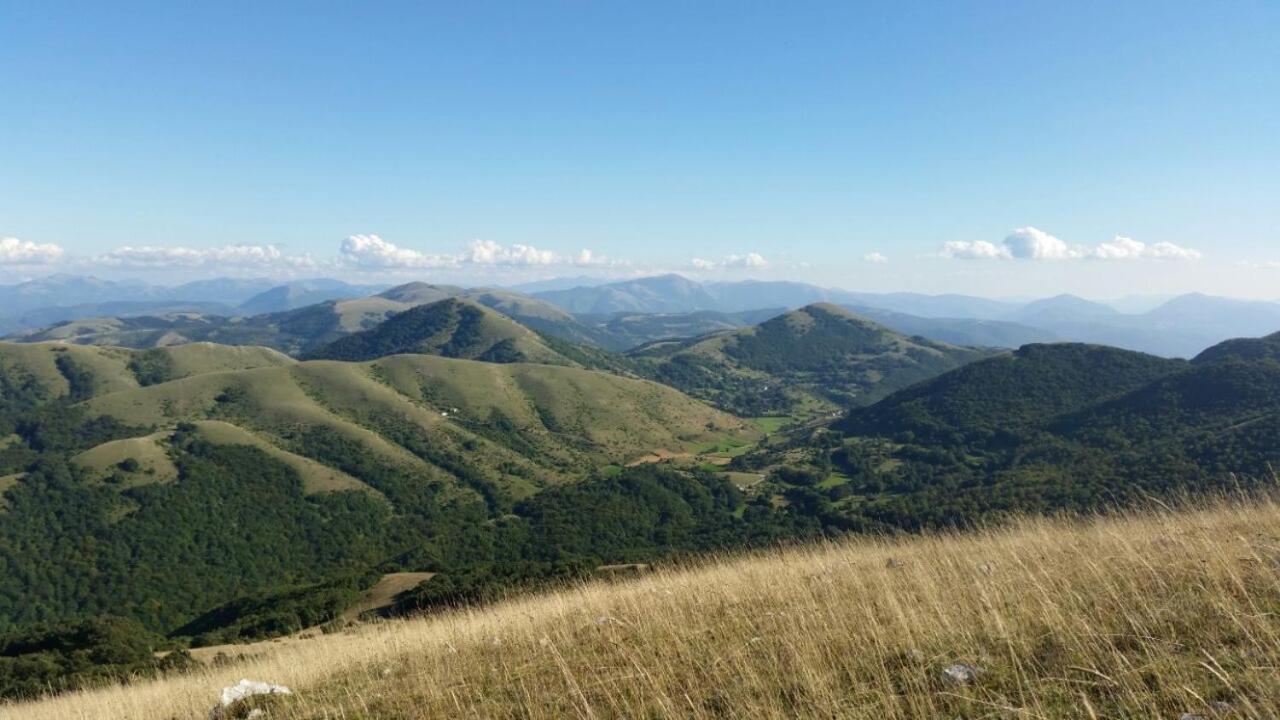 Agriturismo Pettino カンペッロ・スル・クリトゥンノ エクステリア 写真