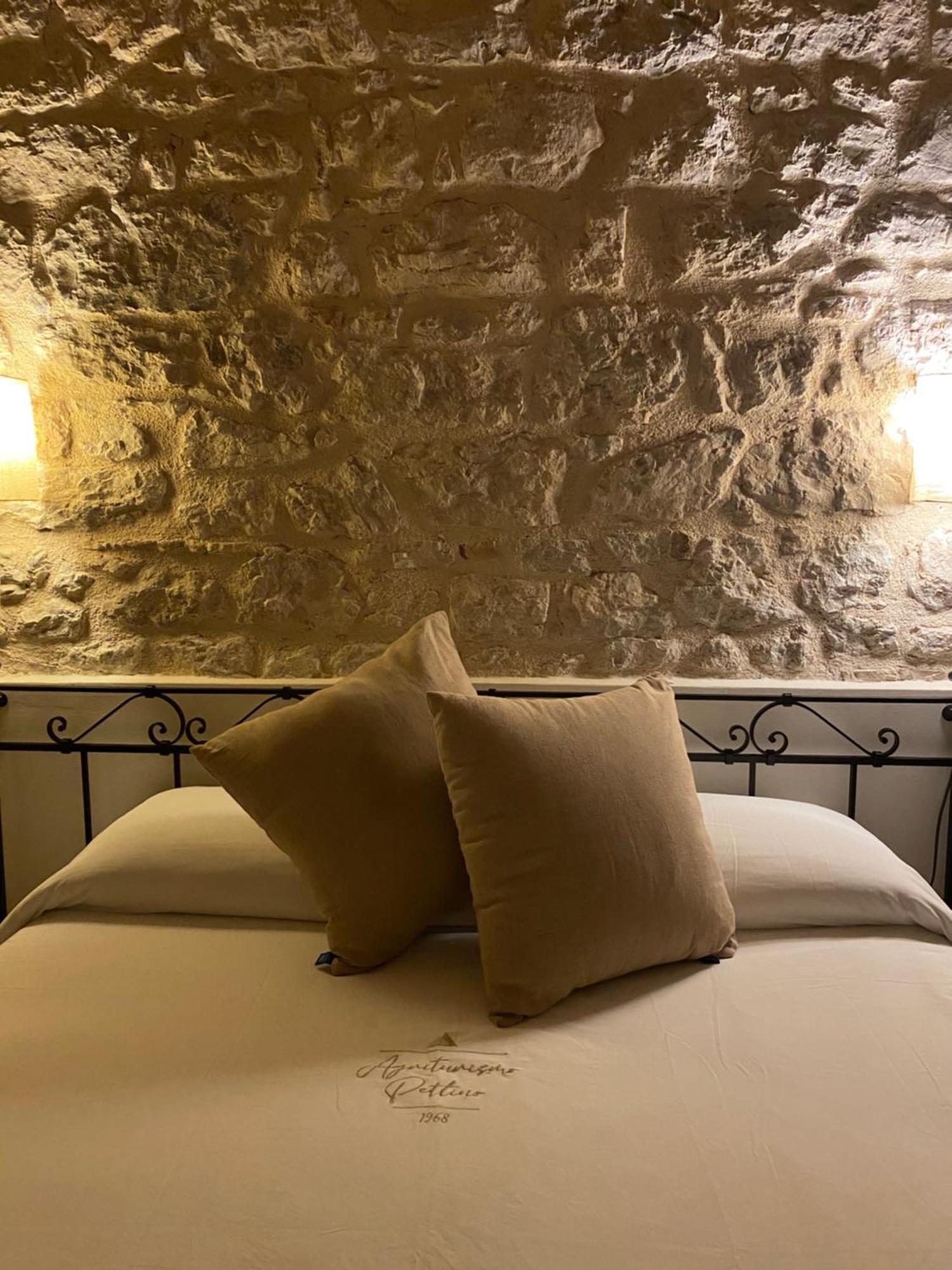 Agriturismo Pettino カンペッロ・スル・クリトゥンノ エクステリア 写真