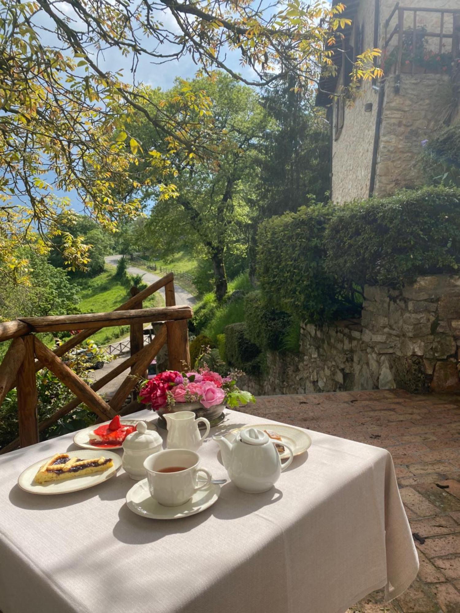 Agriturismo Pettino カンペッロ・スル・クリトゥンノ エクステリア 写真